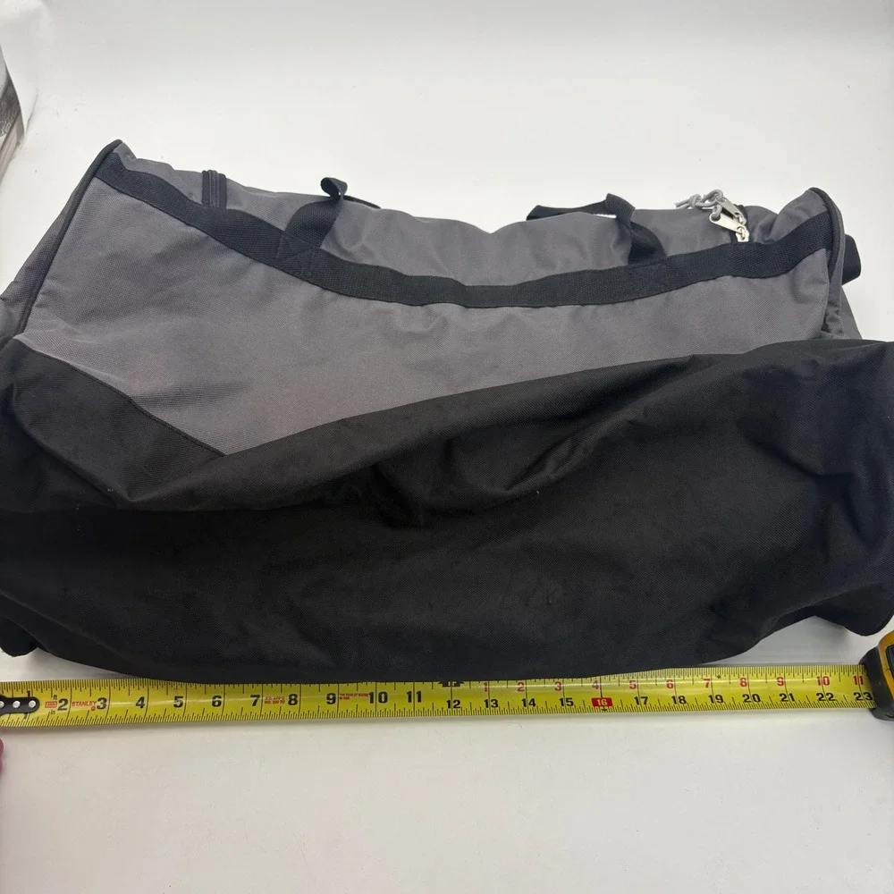 High Sierra Gray Black Duffel Bag Gym Travel Overnight Carry On 23